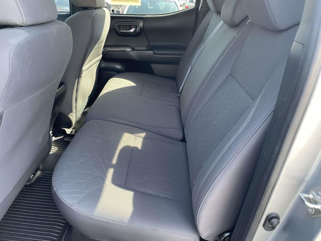 Used 2019 Toyota Tacoma TRD Off-Road w/ Technology Package image 21