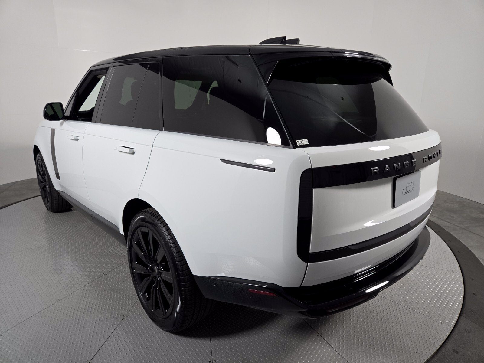 New 2027 Land Rover Range Rover SE AWD/4WD image 17