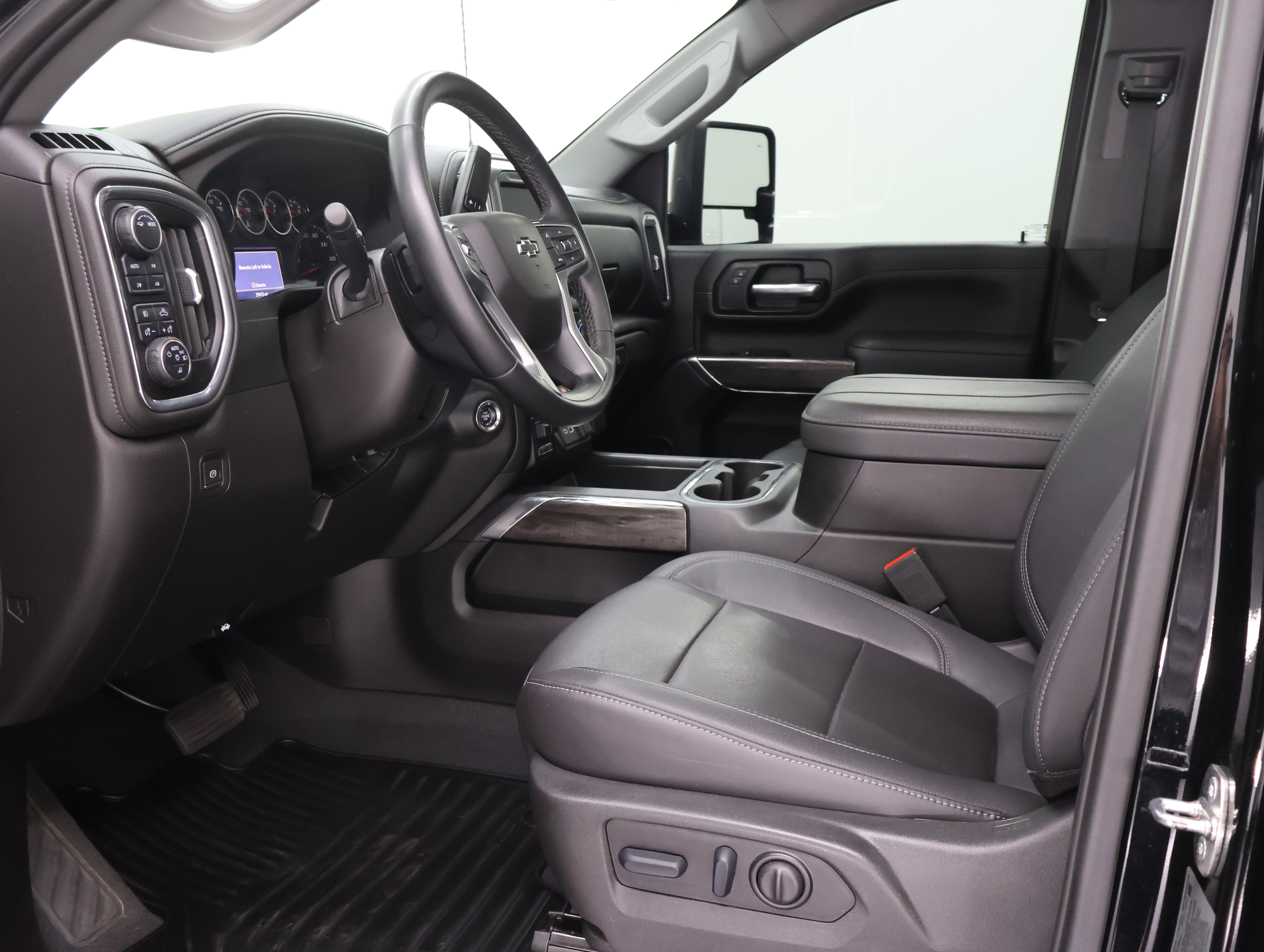 Used 2023 Chevrolet Silverado 2500 LTZ w/ LTZ Plus Package AWD/4WD image 8