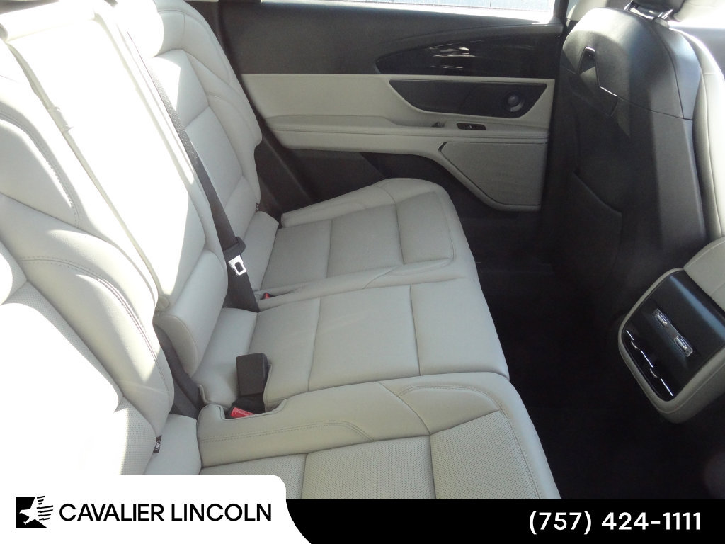 Used 2026 Lincoln Nautilus Premier w/ Equipment Group 102A AWD/4WD image 9