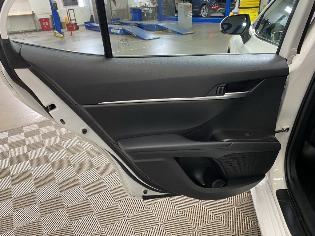 Used 2024 Toyota Camry LE image 32