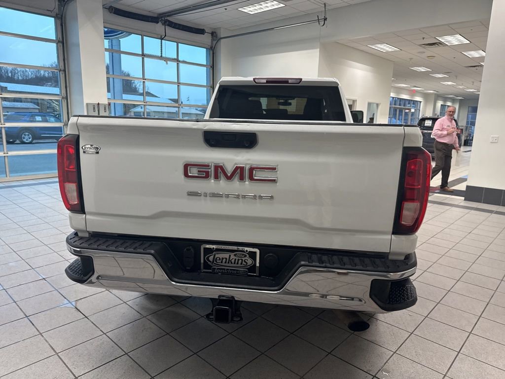 Used 2023 GMC Sierra 2500 Pro w/ Convenience Package image 17