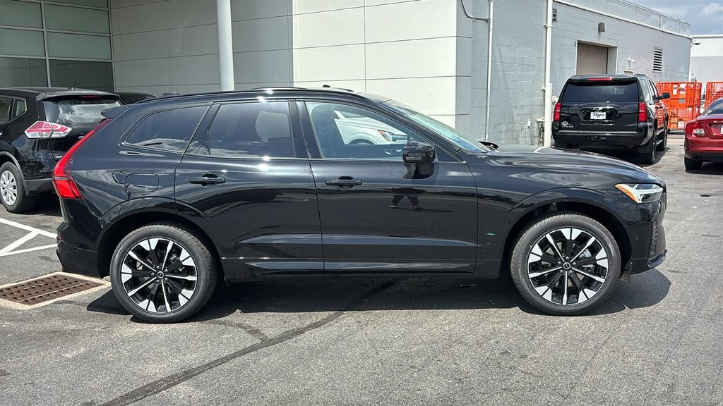 New 2026 Volvo XC60 B5 Plus w/ Protection Package Premier AWD/4WD image 27