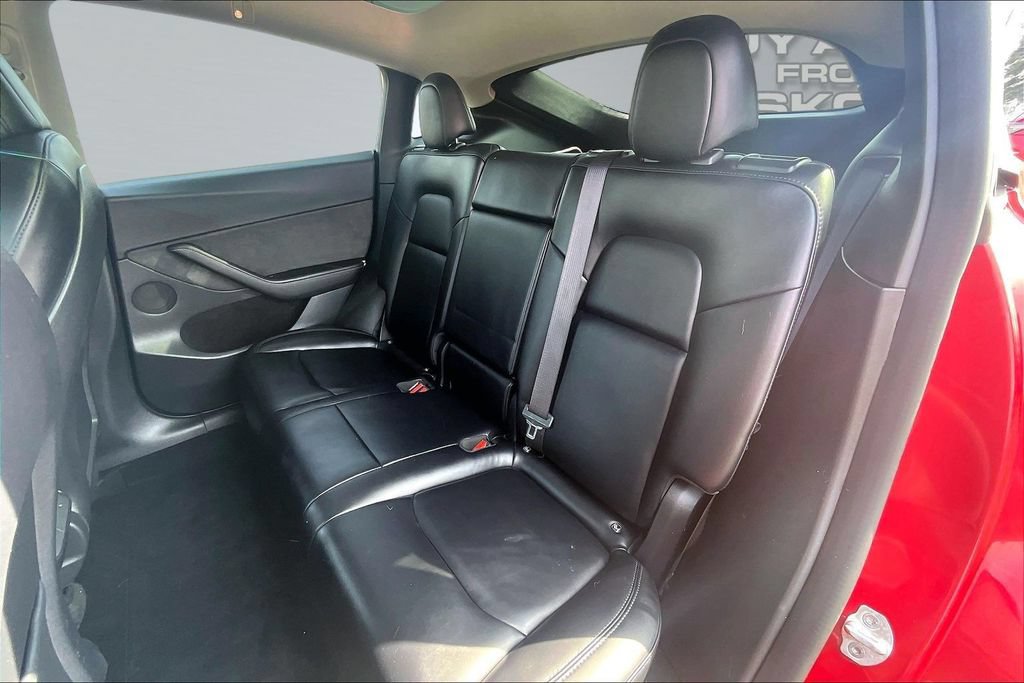 Used 2022 Tesla Model Y Long Range AWD/4WD image 26