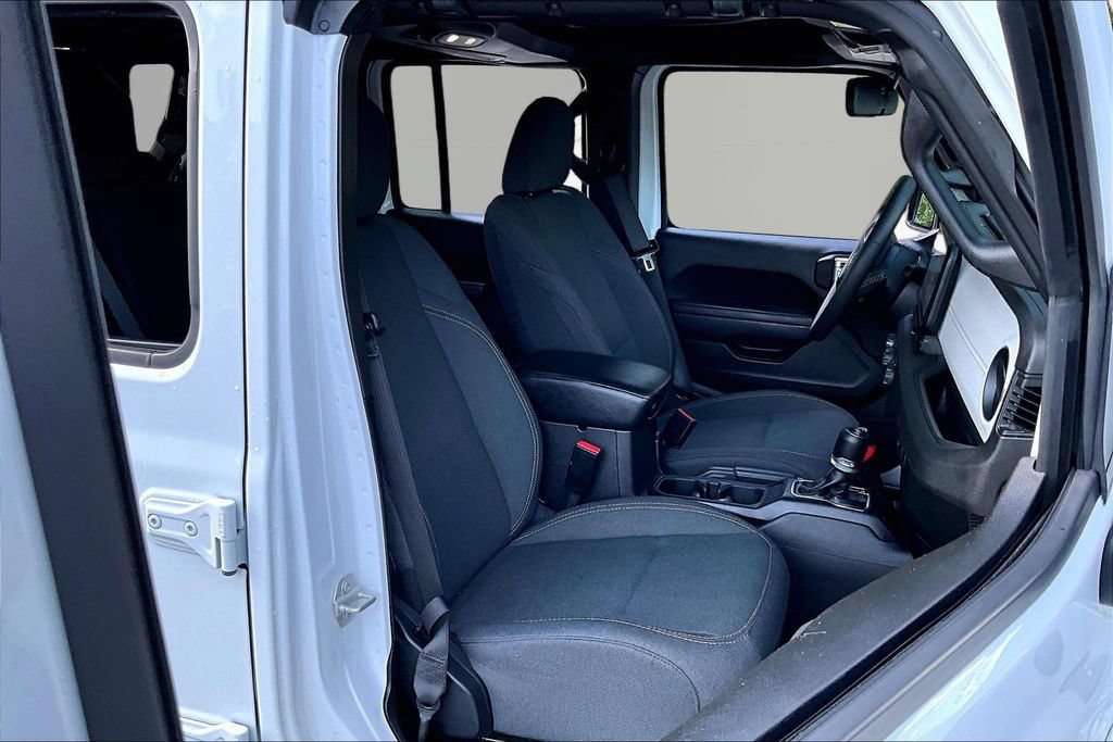 Used 2024 Jeep Wrangler Unlimited AWD/4WD image 21