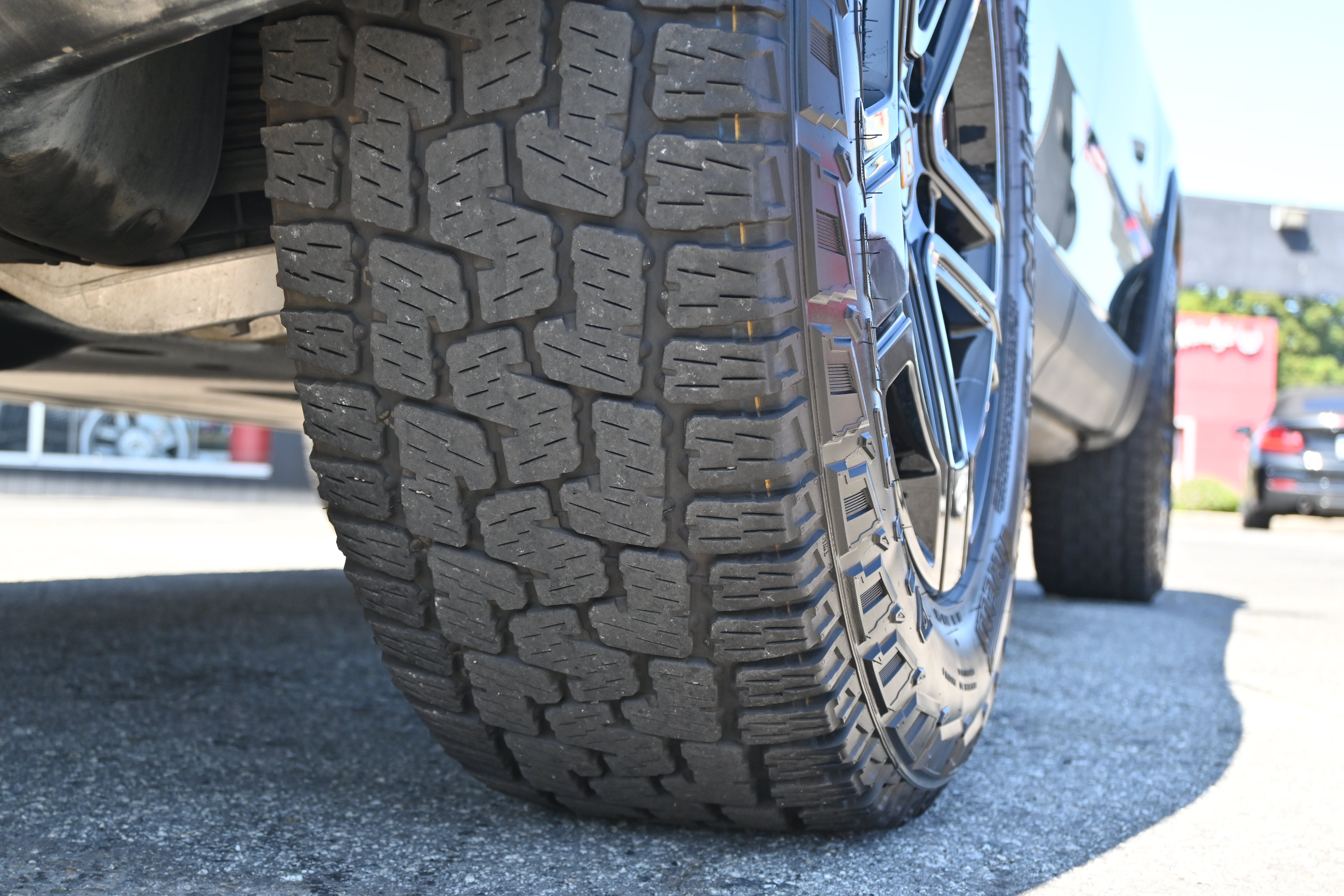 Used 2023 Rivian R1S Adventure AWD/4WD image 13