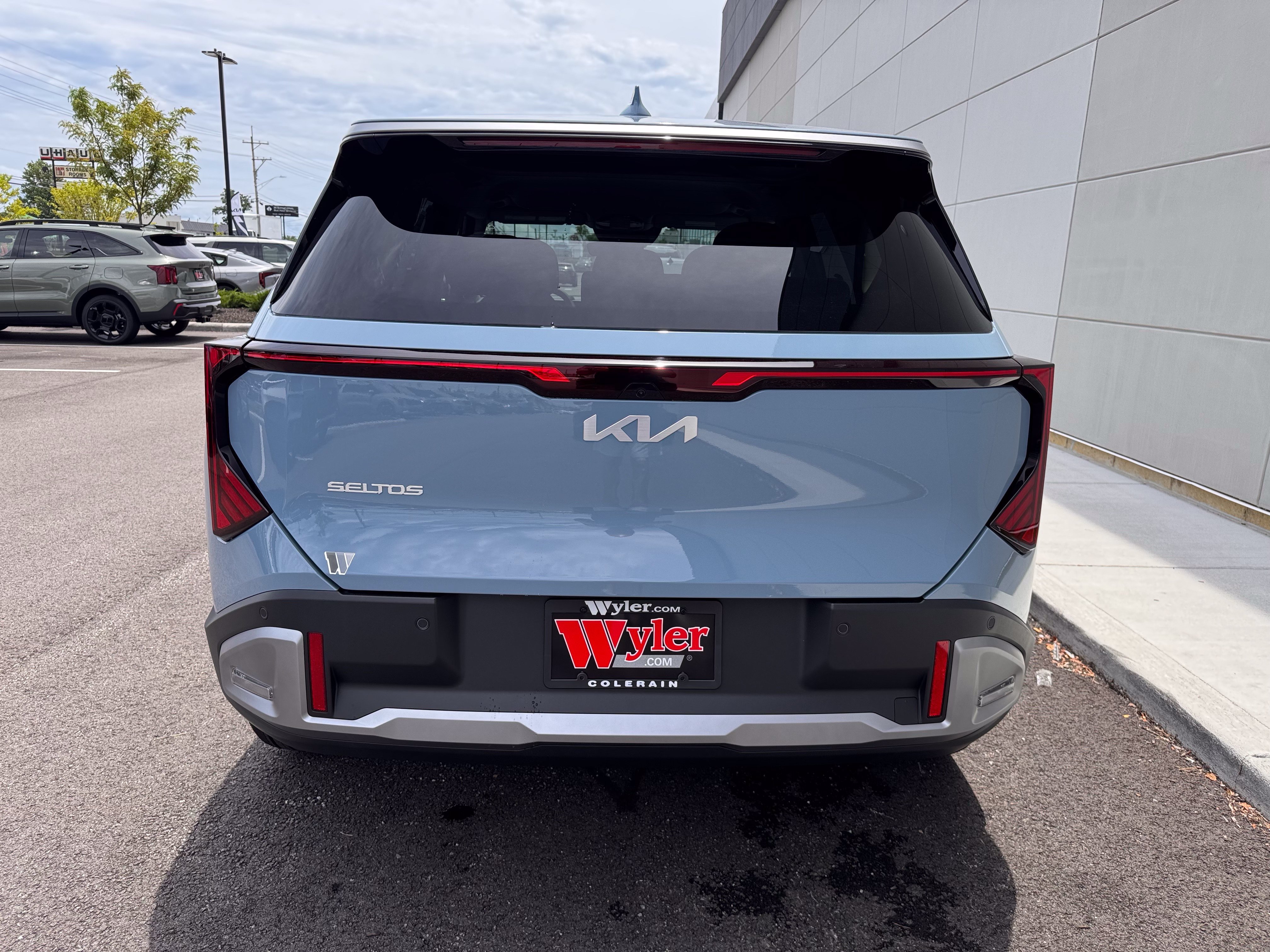 New 2027 Kia Seltos S FWD image 17