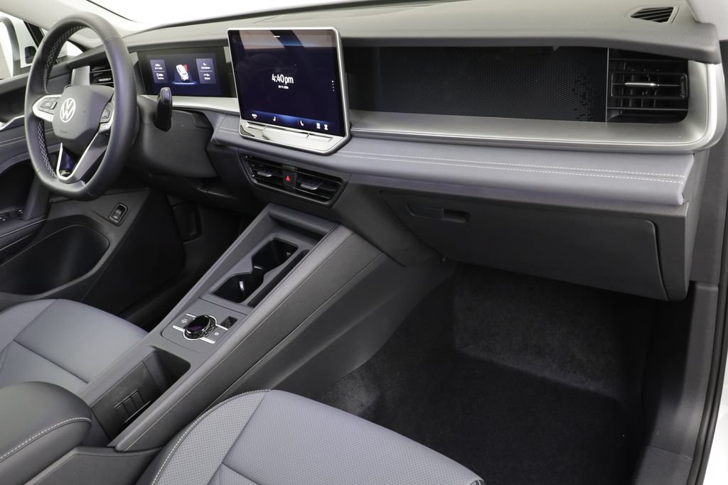 New 2026 Volkswagen Tiguan SE AWD/4WD image 21