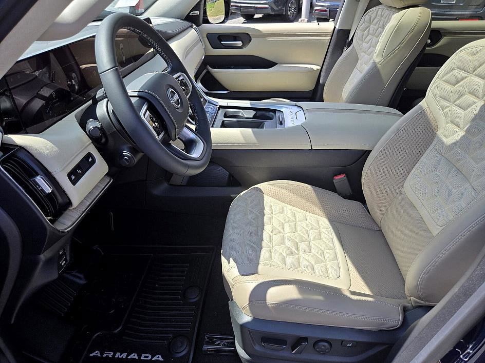 New 2025 Nissan Armada Platinum Reserve image 9