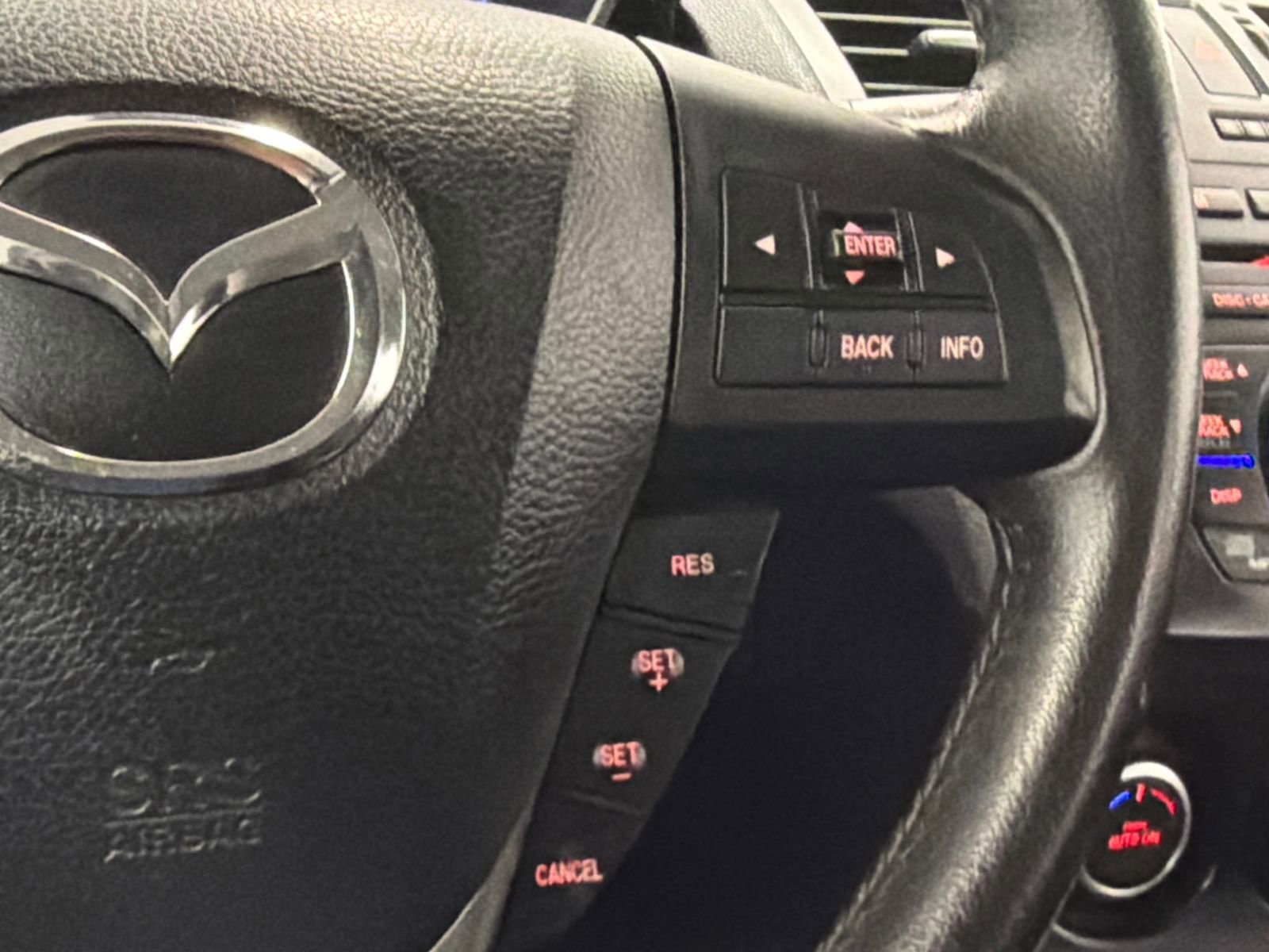 Used 2013 MAZDA MAZDA3 i Touring FWD image 18