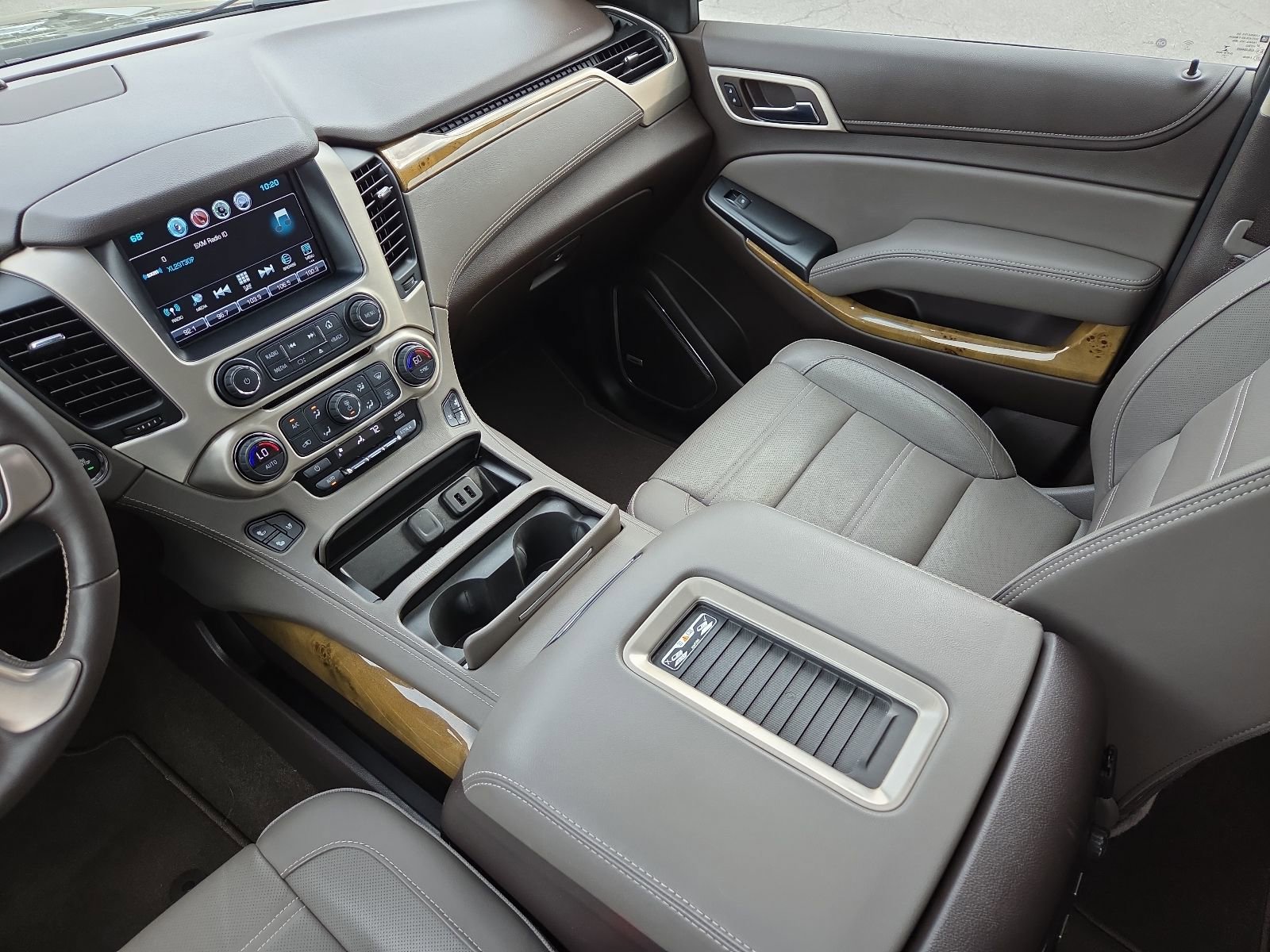 Used 2017 GMC Yukon Denali image 12