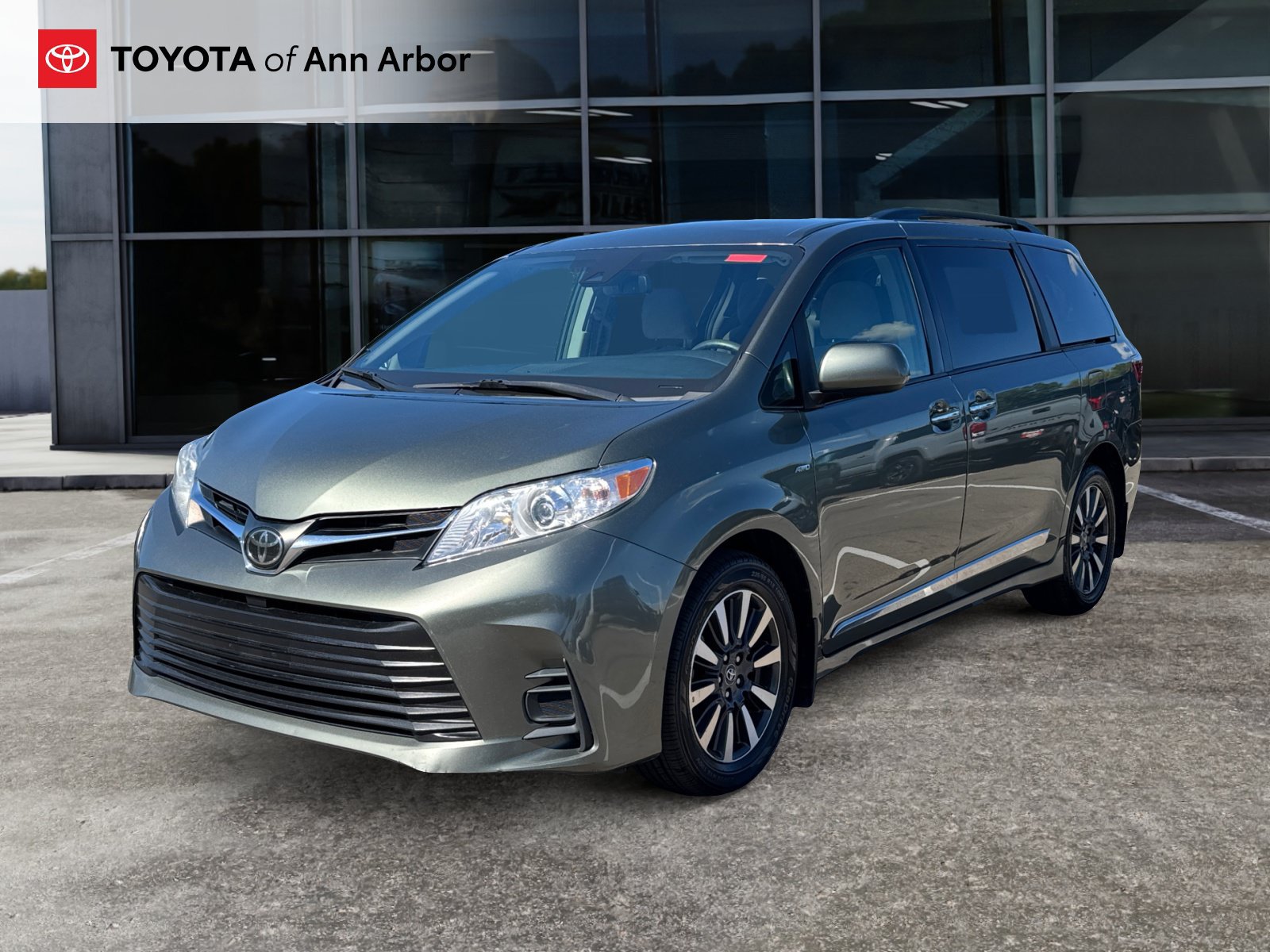 Used 2019 Toyota Sienna LE w/ LE Preferred Package AWD/4WD image 8