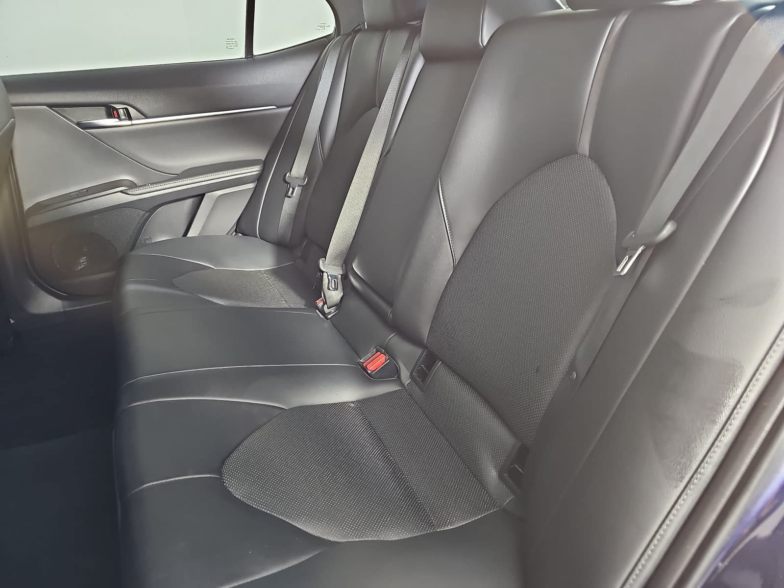 Used 2022 Toyota Camry XLE FWD image 13