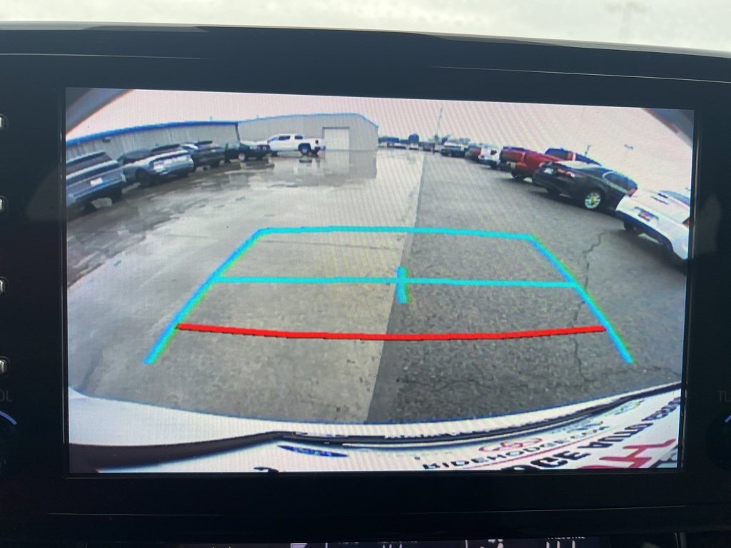 Used 2021 Toyota Sienna LE image 19