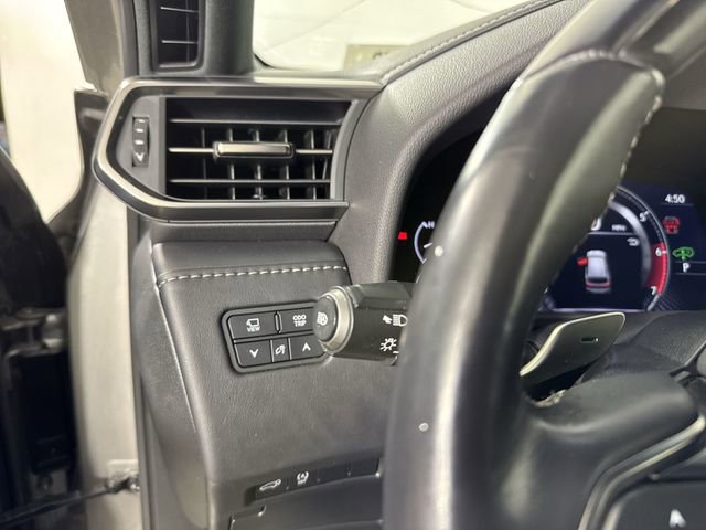 Used 2024 Lexus LX 600 4WD w/ Luxury Package image 16