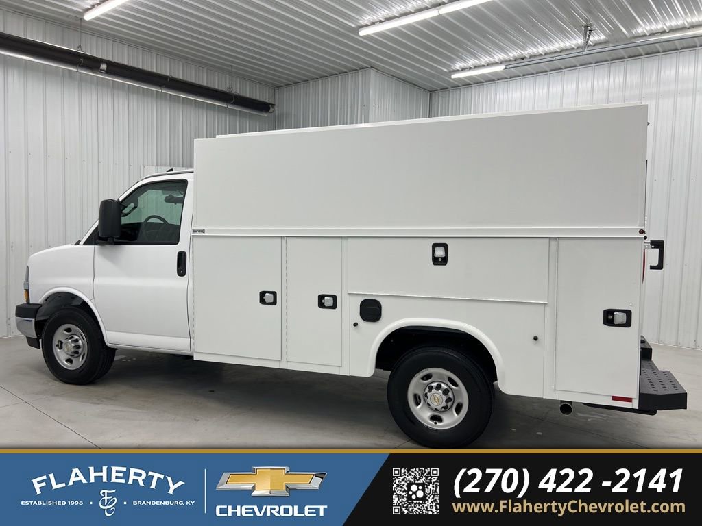 New 2026 Chevrolet Express 3500 w/ Power Convenience Package RWD image 5