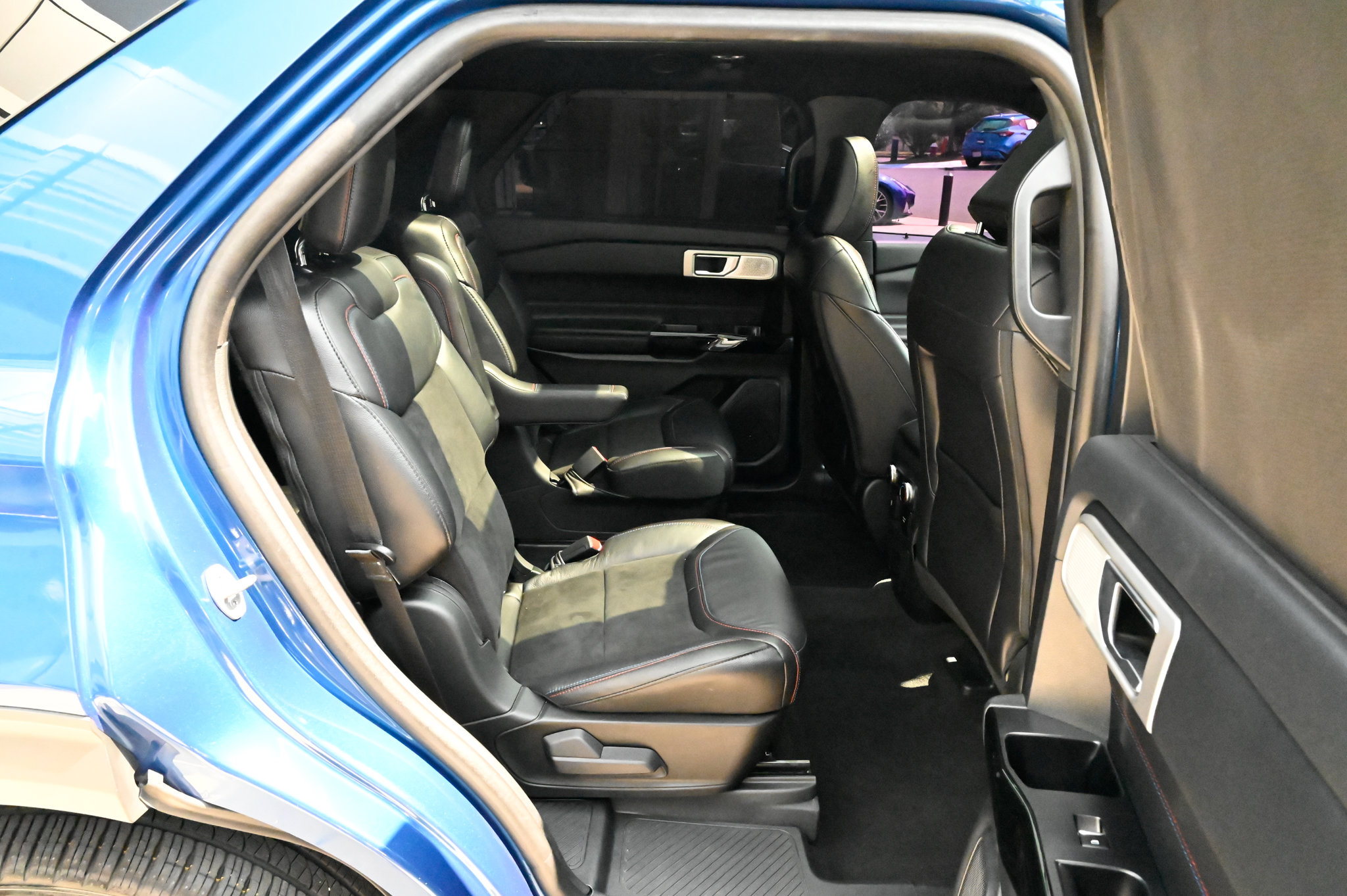 Used 2023 Ford Explorer ST w/ Equipment Group 401A AWD/4WD image 54