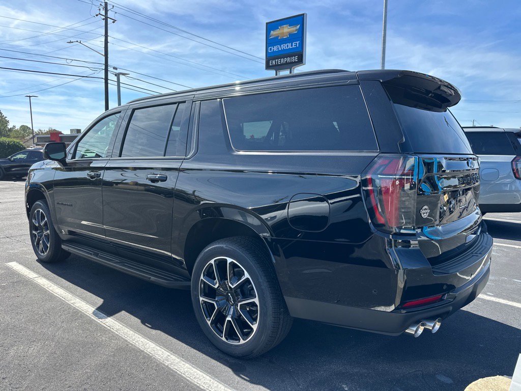 New 2026 Chevrolet Suburban RST image 14