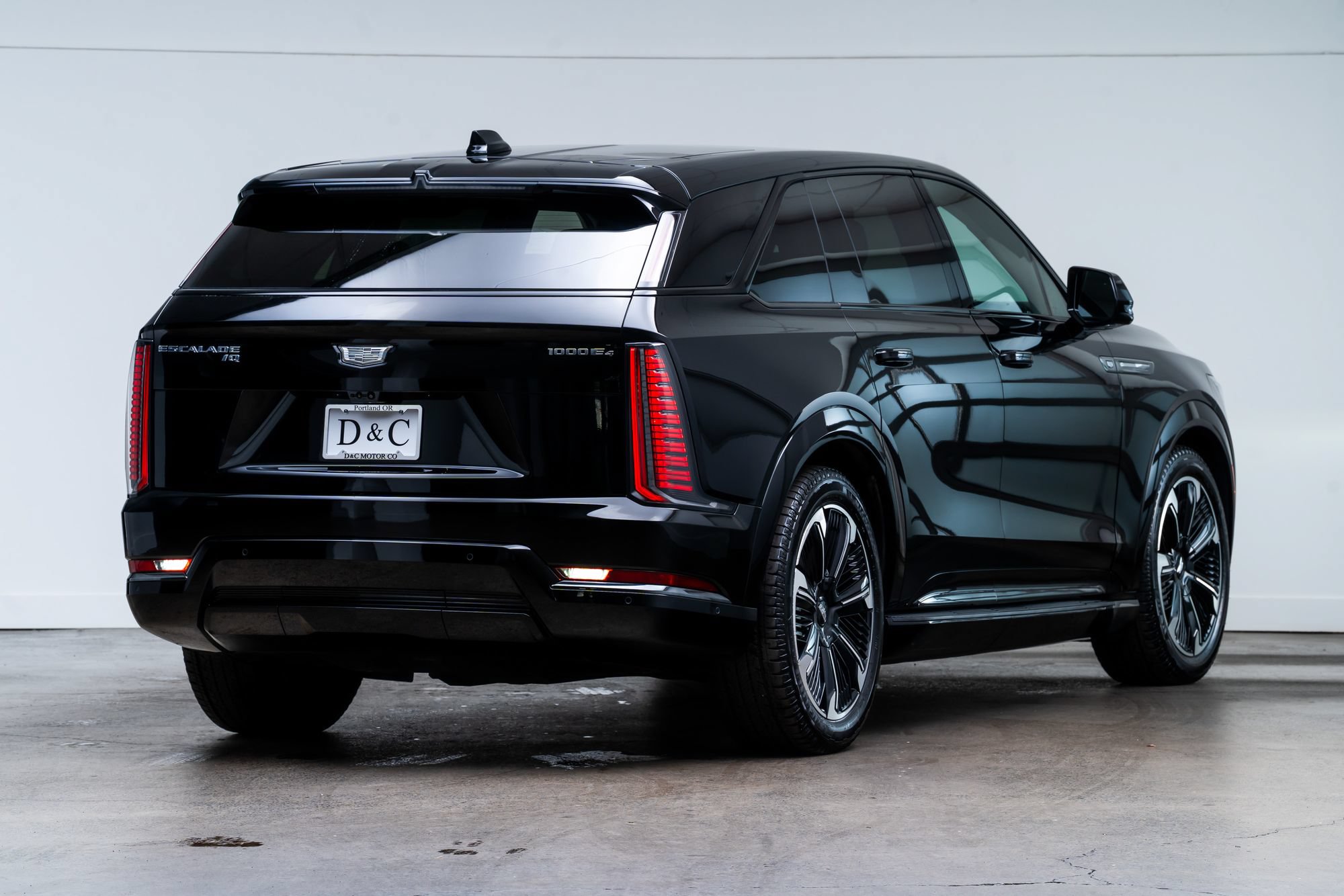 Used 2025 Cadillac Escalade IQ Sport 1 w/ Smart Trailering package AWD/4WD image 6