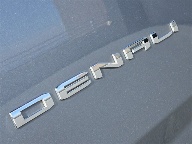 Used 2022 GMC Yukon Denali w/ Denali Ultimate Package image 12