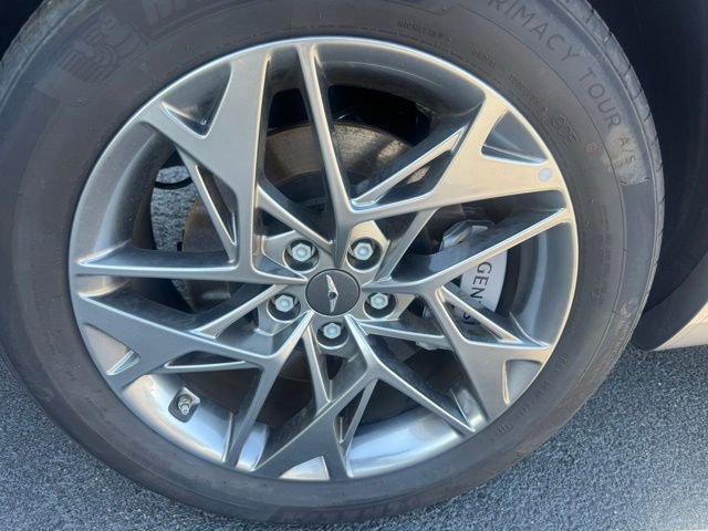 Used 2024 Genesis GV70 2.5T w/ Advanced Package AWD/4WD image 18