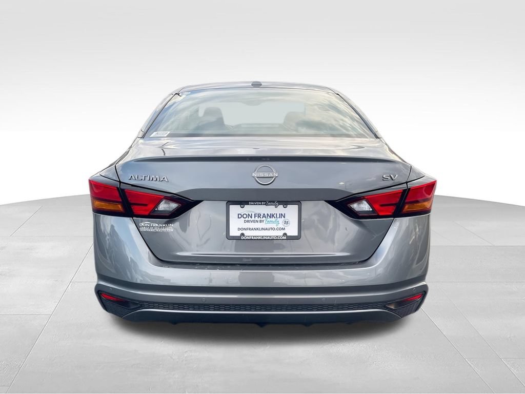 Used 2024 Nissan Altima 2.5 SV FWD image 7