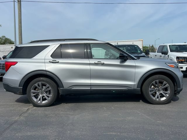 Certified 2023 Ford Explorer XLT w/ Equipment Group 202A AWD/4WD image 47