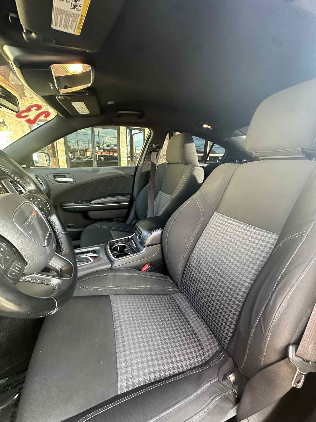 Used 2023 Dodge Charger SXT RWD image 10