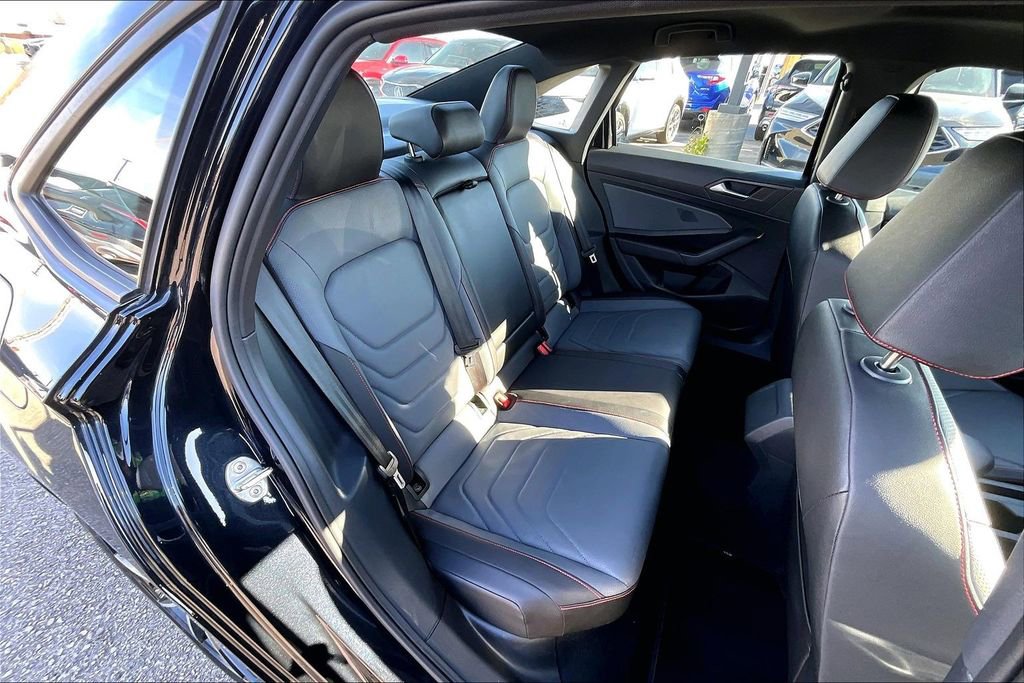 Used 2025 Volkswagen Jetta GLI Autobahn image 37