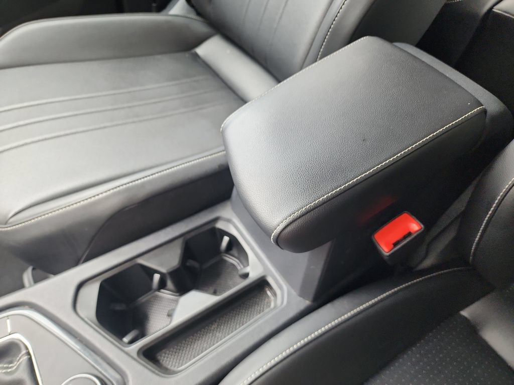 Used 2024 Volkswagen Tiguan SE AWD/4WD image 30
