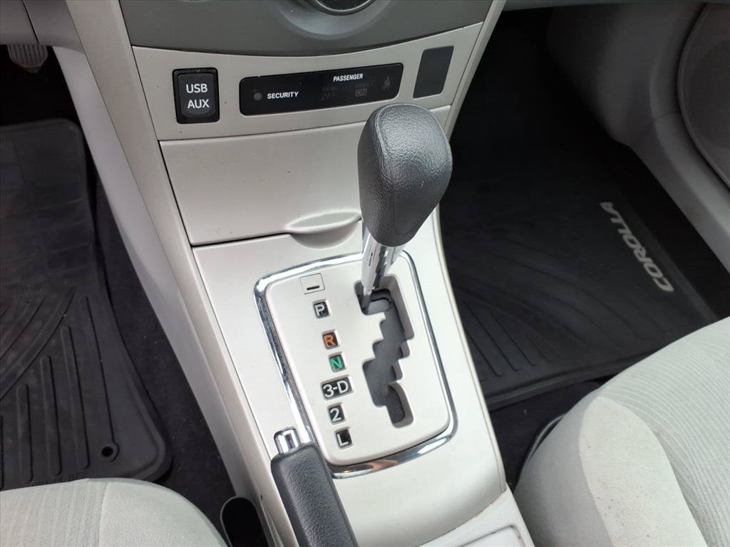 Used 2013 Toyota Corolla LE w/ Premium Pkg FWD image 32