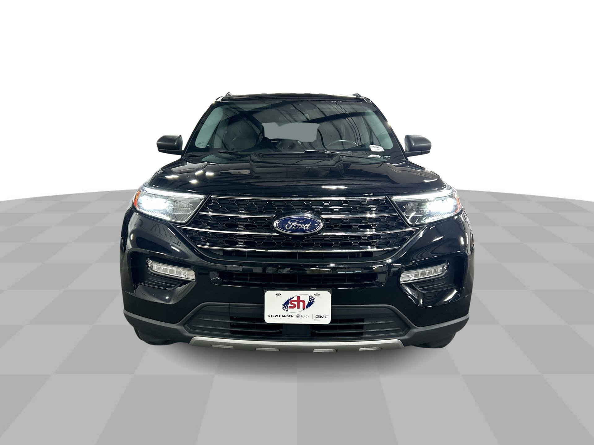 Used 2021 Ford Explorer XLT w/ Equipment Group 202A AWD/4WD image 3
