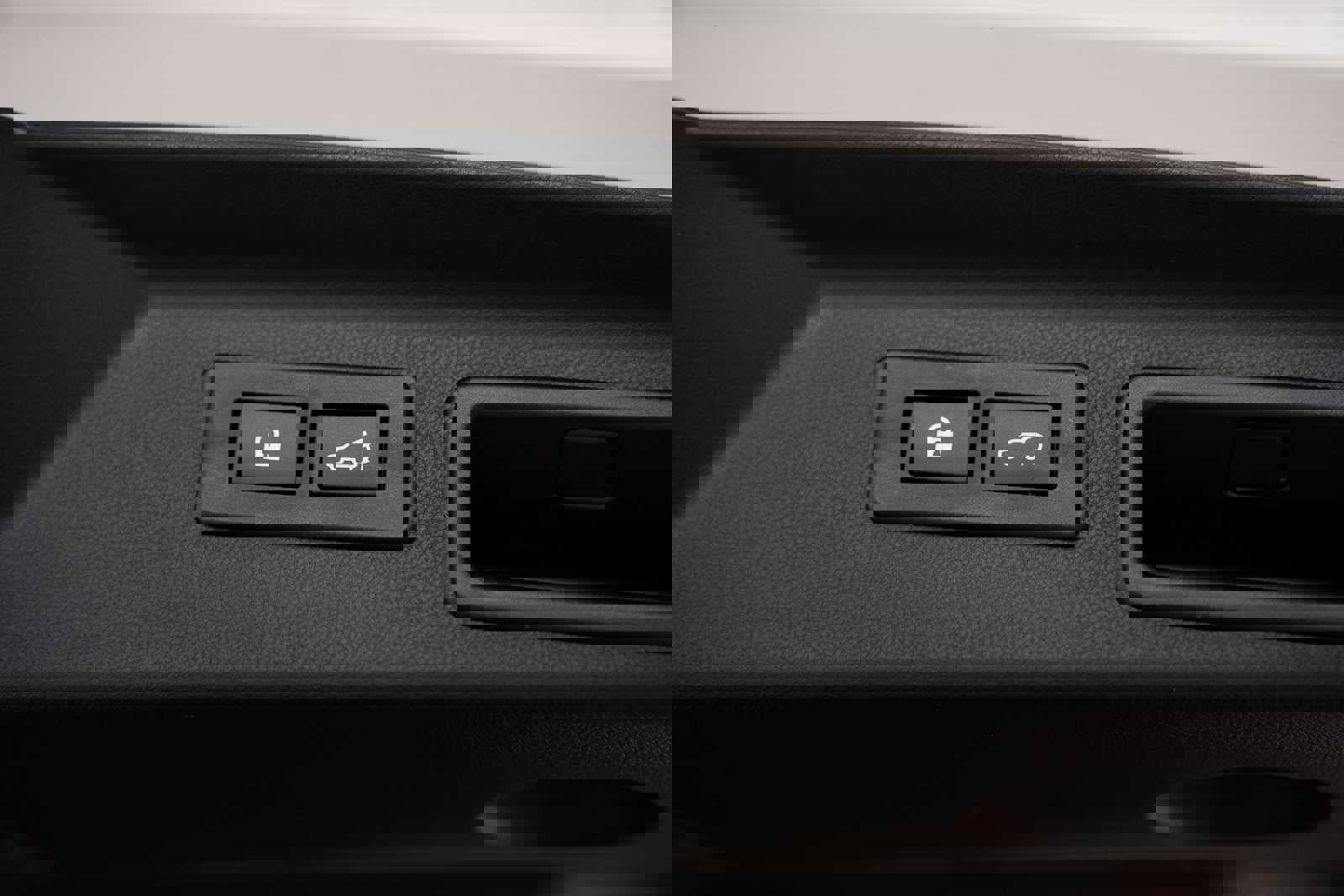 Used 2025 Subaru Forester Limited image 39