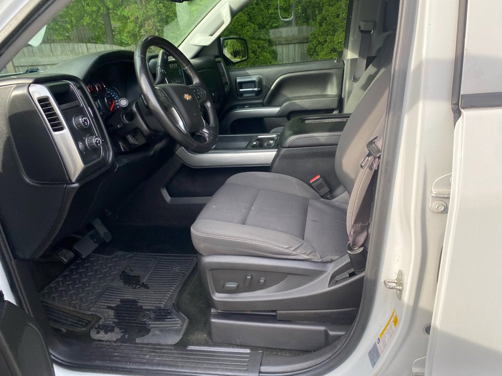 Used 2017 Chevrolet Silverado 1500 LT w/ All Star Edition AWD/4WD image 9