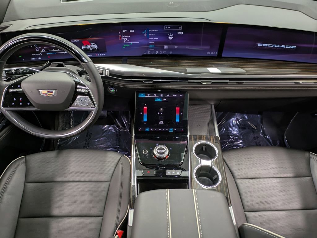 Used 2025 Cadillac Escalade Premium Luxury image 23