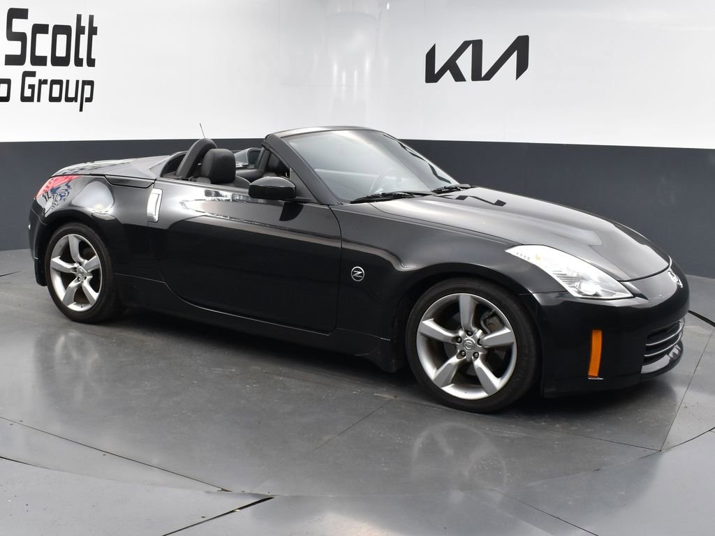 Used 2007 Nissan 350Z Touring RWD image 7