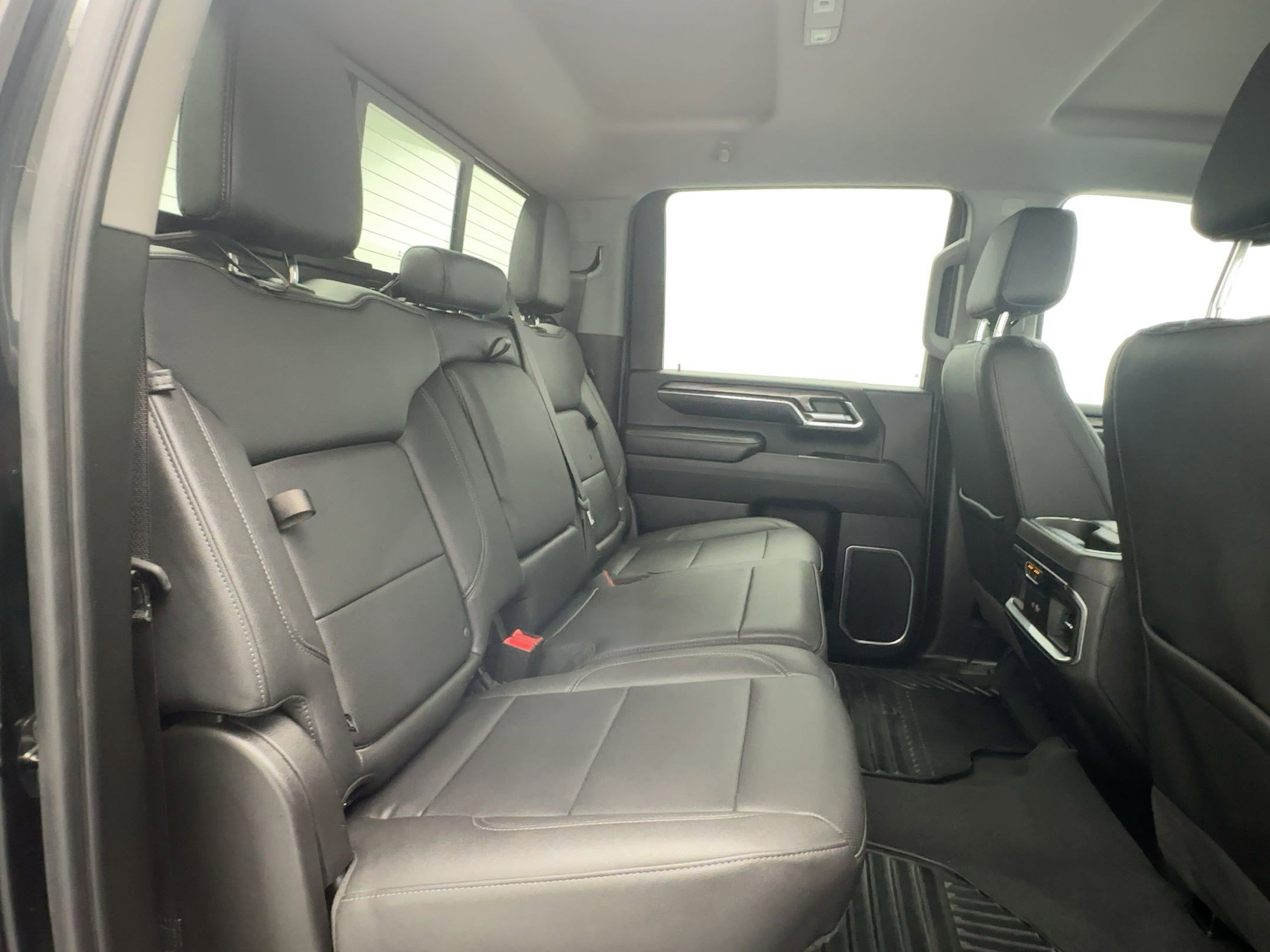 Used 2024 Chevrolet Silverado 3500 LTZ w/ LTZ Plus Package image 28