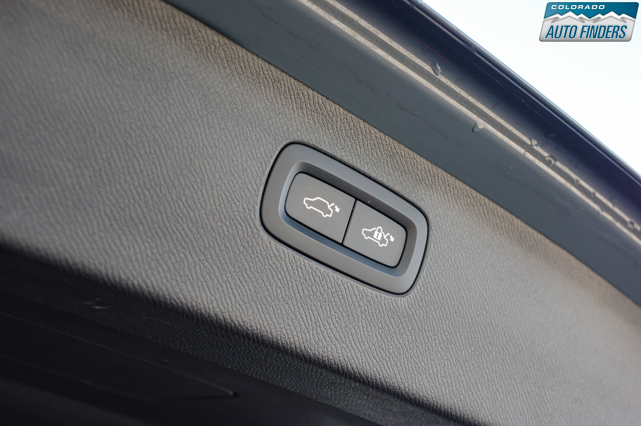 Used 2020 Volvo XC90 T5 Momentum image 32