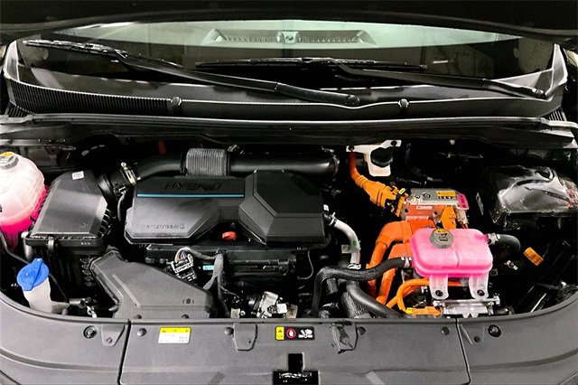 Used 2025 Kia Carnival EX image 29