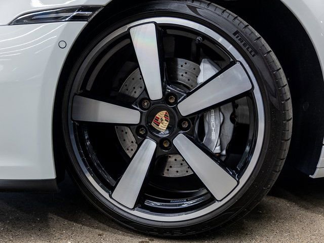 Certified 2025 Porsche 911 Carrera RWD image 14