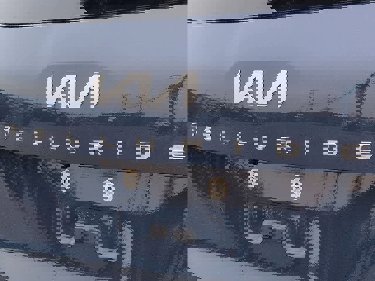 Used 2024 Kia Telluride S image 11