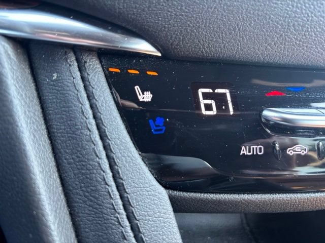 Used 2023 Cadillac XT5 Premium Luxury w/ Technology Package AWD/4WD image 9