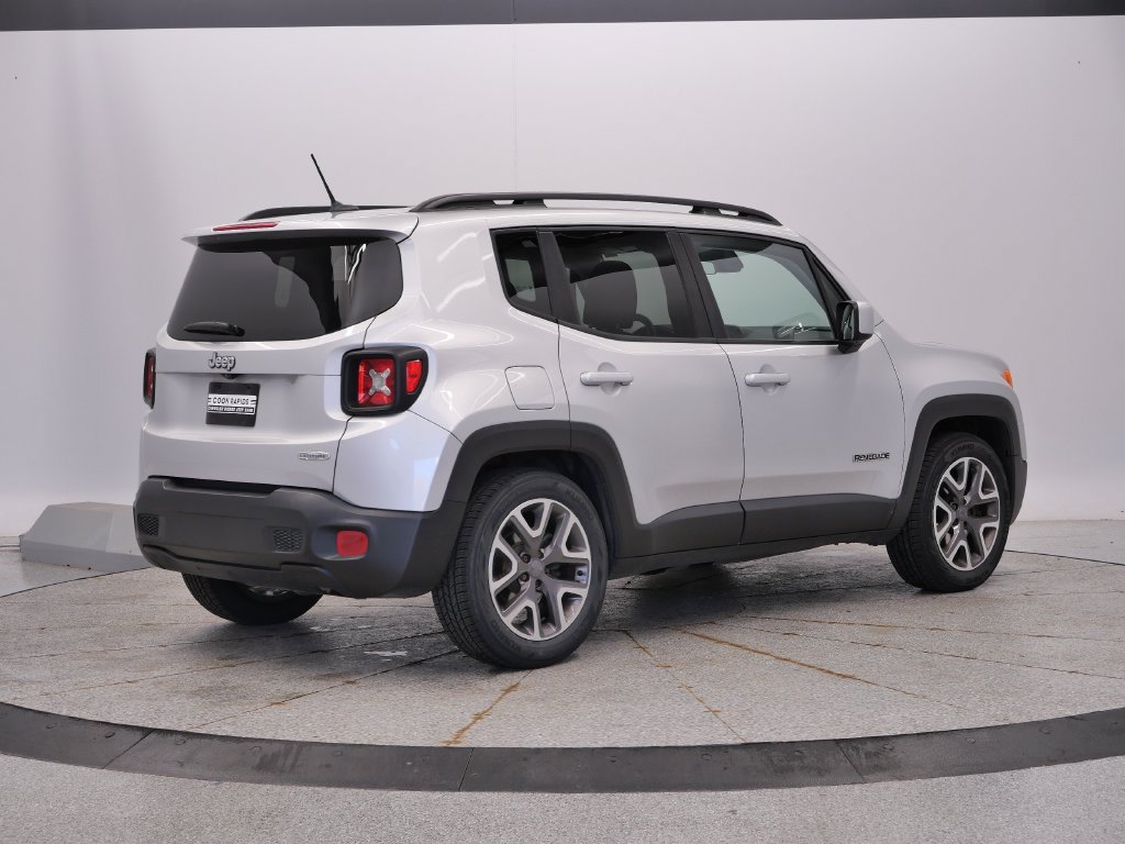 Used 2015 Jeep Renegade Latitude FWD image 5
