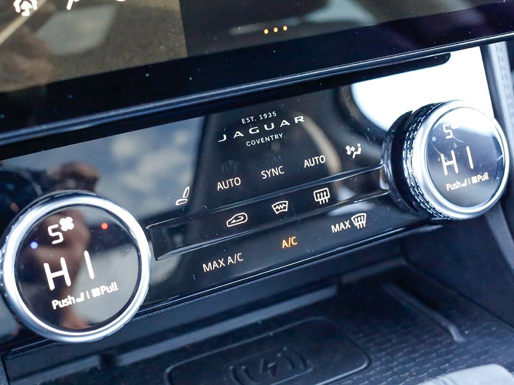 Used 2022 Jaguar F-PACE S image 43