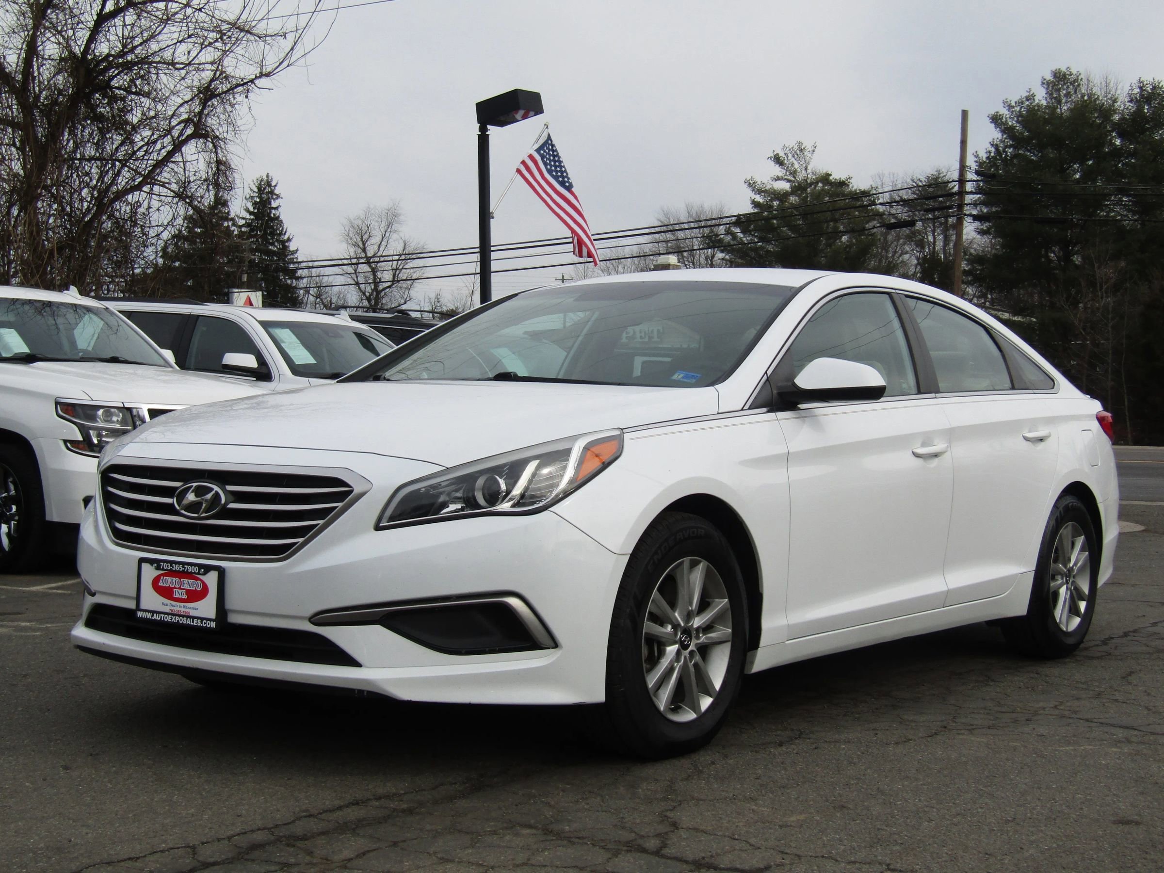 Used 2017 Hyundai Sonata SE w/ Cargo Package image 7