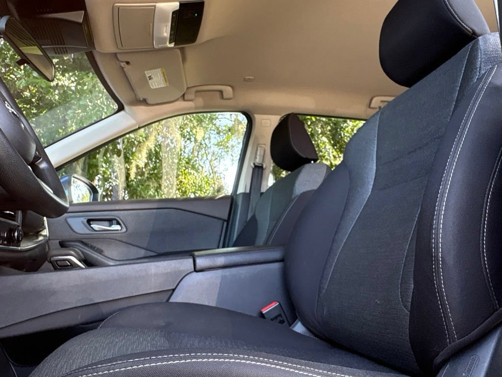 Used 2023 Nissan Rogue SV FWD image 30