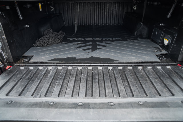 Used 2020 Toyota Tacoma TRD Off-Road AWD/4WD image 9