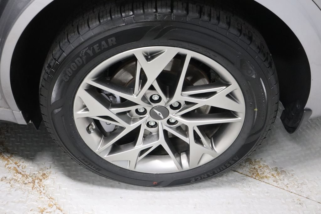 Used 2023 Genesis GV70 2.5T w/ Advanced Package AWD/4WD image 19