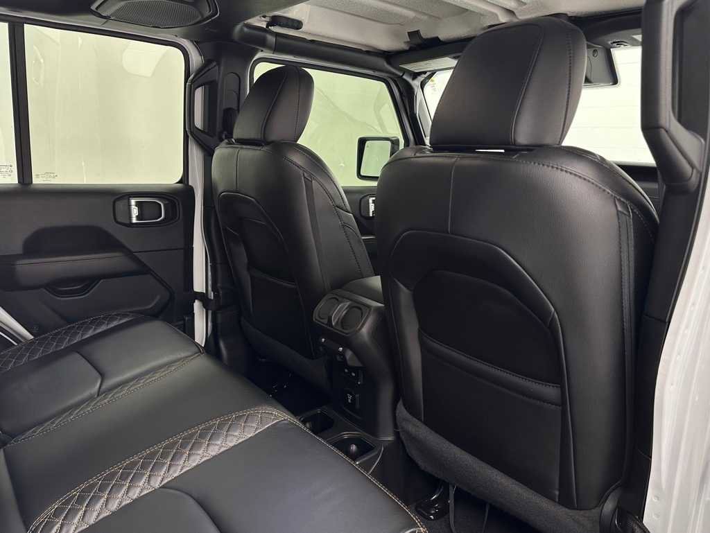 Used 2021 Jeep Wrangler Unlimited Sahara image 19