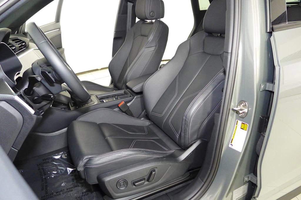 Used 2025 Audi Q3 2.0T Premium w/ Convenience Package AWD/4WD image 22